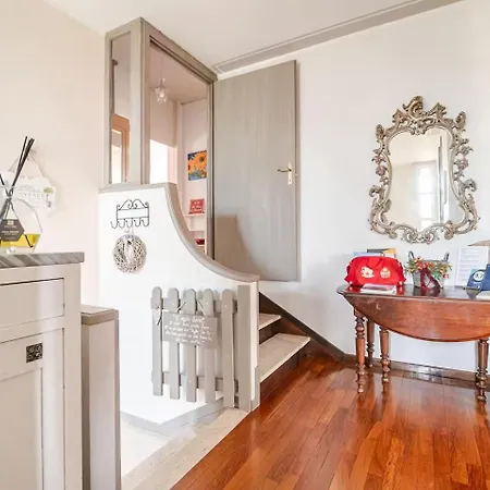 La Casa Di Pamela - 5 Min Varese Bed & Breakfast